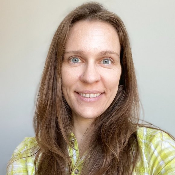 Meet your Posher, Liz - Picture 1 of 1